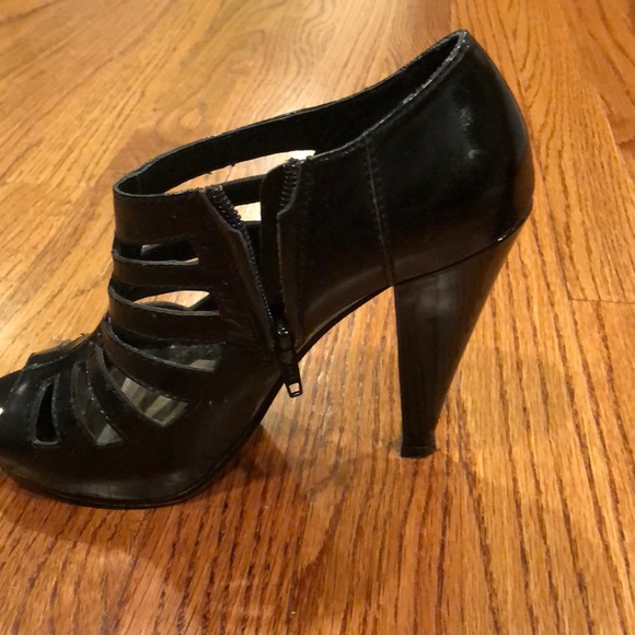 High- heeled black patent sandal - Picture 3 of 4